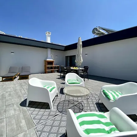 Grand Balcony With Pool By Homing Apartamento Tavira