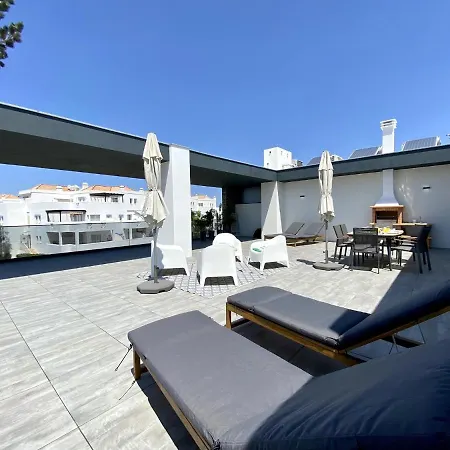 Grand Balcony With Pool By Homing 타비라