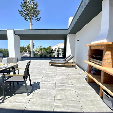 Grand Balcony With Pool By Homing *