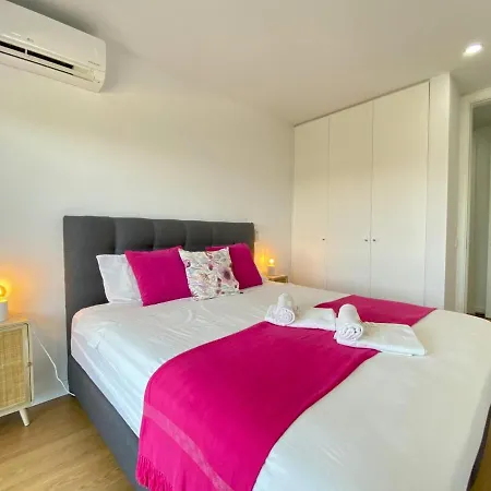 Appartement Grand Balcony With Pool By Homing