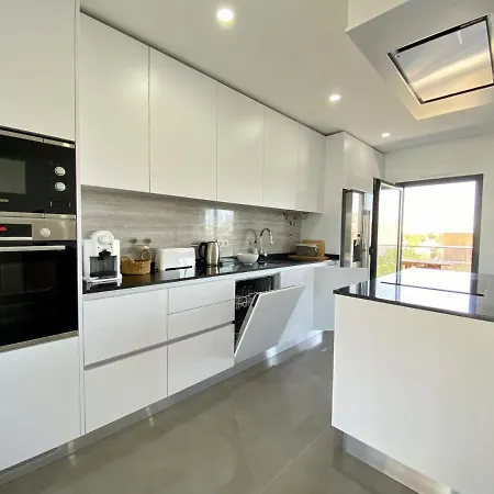 Appartement Grand Balcony With Pool By Homing Tavira