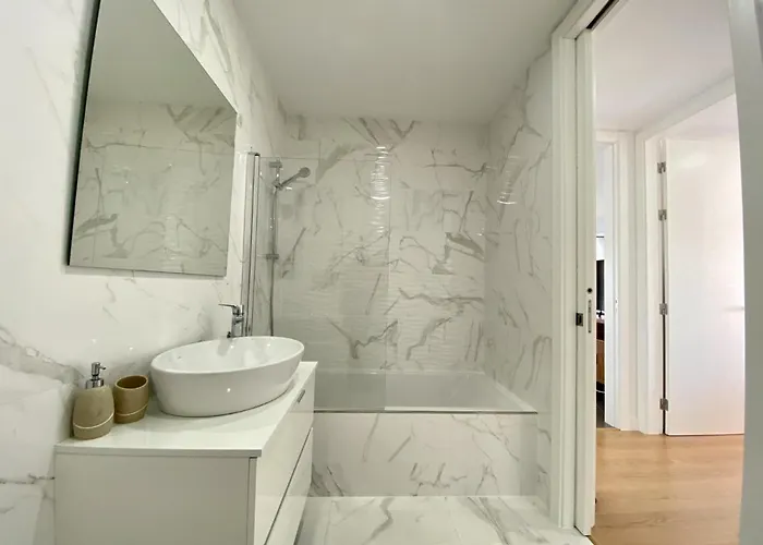 Grand Balcony With Pool By Homing *